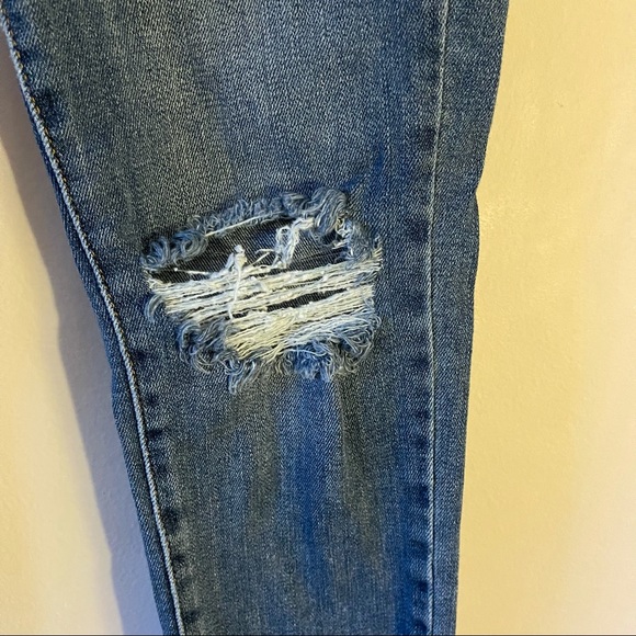 Levi's® 711™ Skinny Ankle Jean - Picture 4 of 7